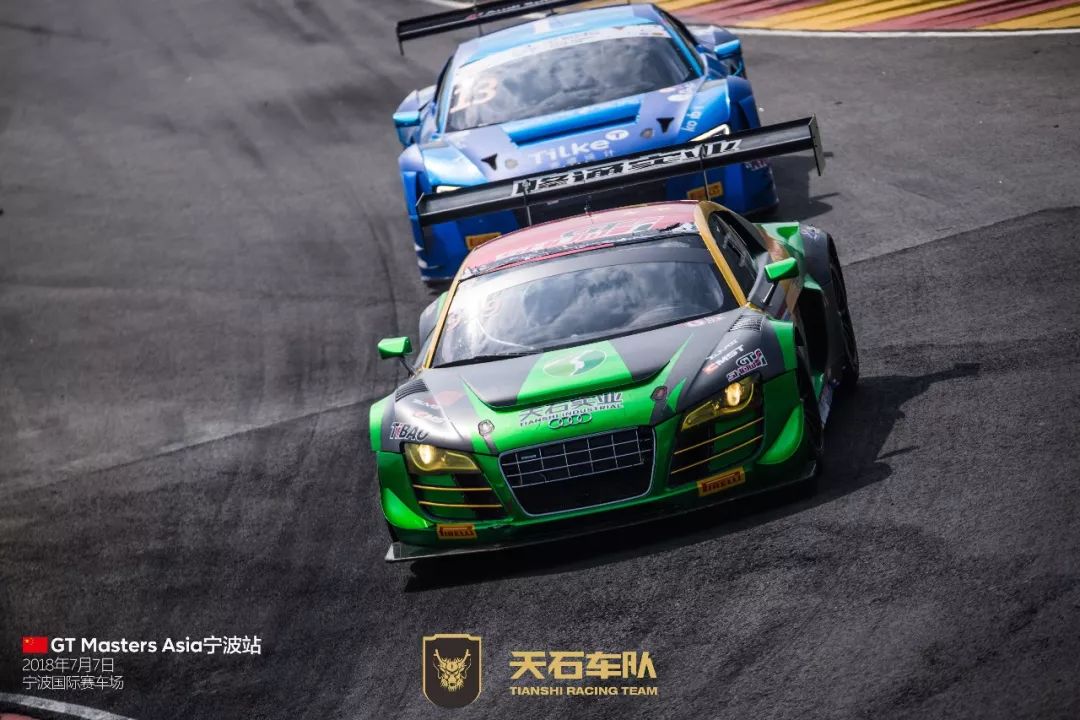 国际球赛热浪席卷，球员逐梦赛场