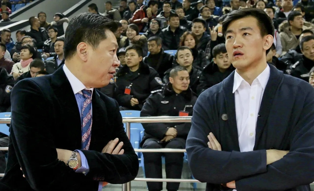  勒布朗还自评了湖人队史最佳五人组 